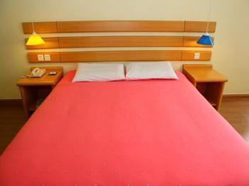 Home Inn Jiaotong University Xinhua Road Shanghai Extérieur photo